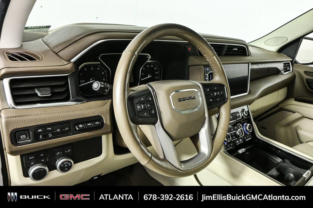Used 2021 GMC Yukon Denali w/ Denali Premium Package image 4