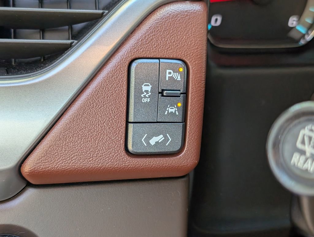 Used 2017 Chevrolet Suburban Premier image 37