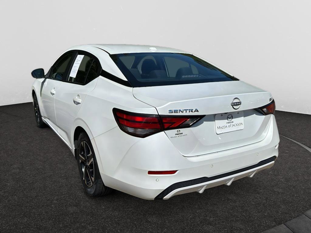 Used 2024 Nissan Sentra SV FWD image 3