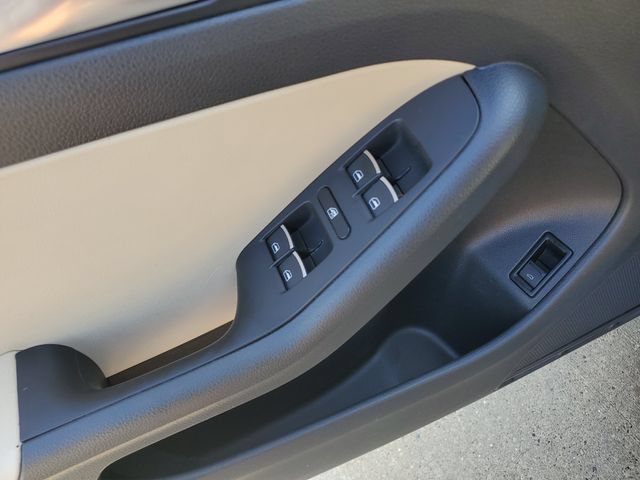 Used 2015 Volkswagen Jetta TDI SEL FWD image 22