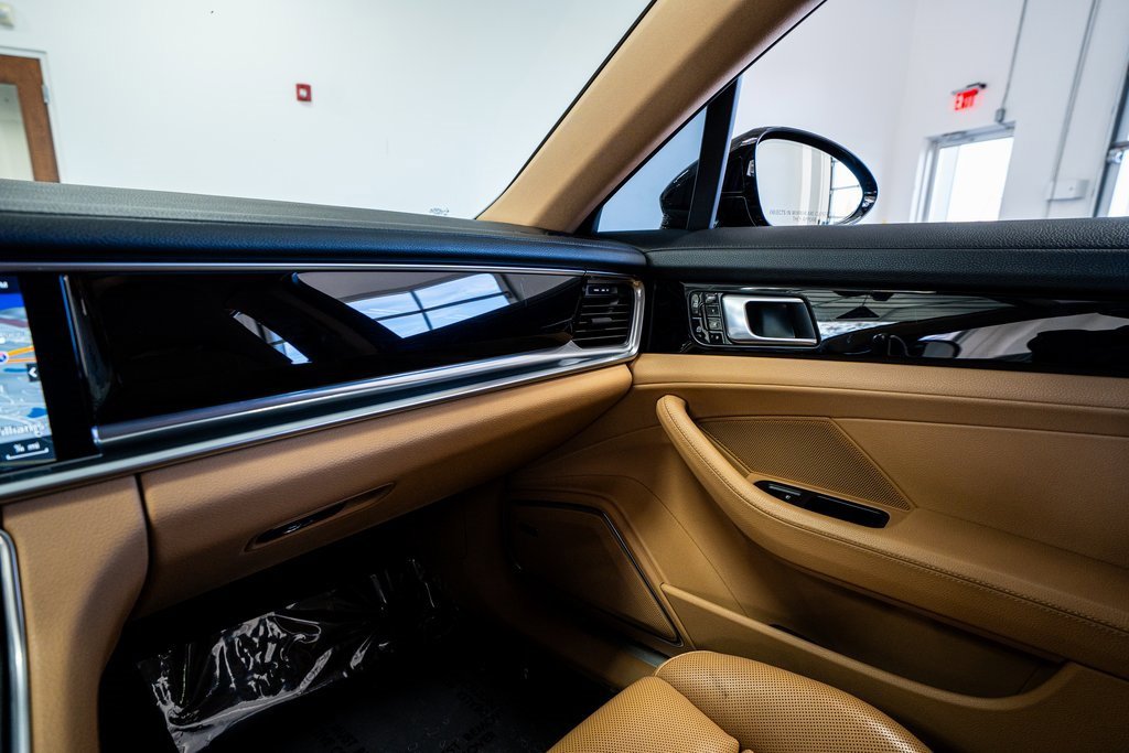Used 2019 Porsche Panamera image 52