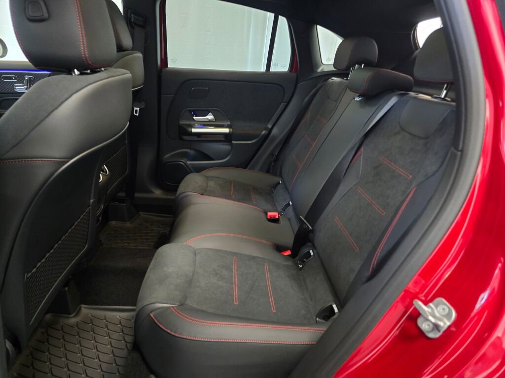 New 2026 Mercedes-Benz GLA 250 4MATIC image 18