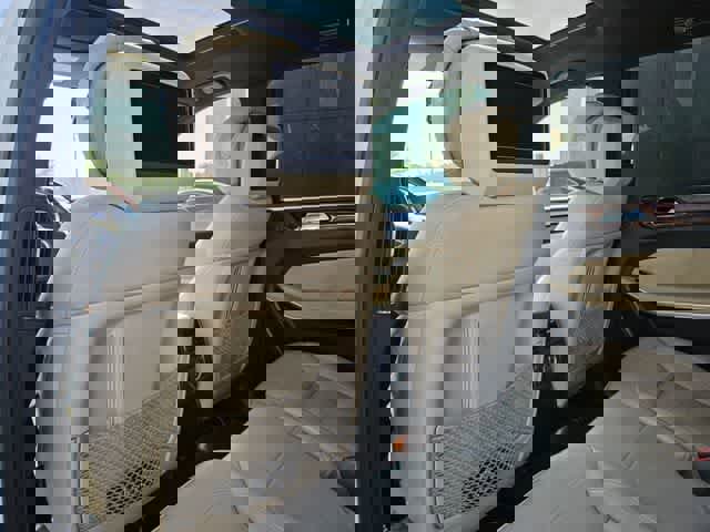 Used 2014 Mercedes-Benz GL 550 4MATIC image 17