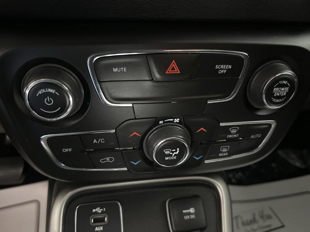 Used 2020 Jeep Compass Latitude FWD image 19