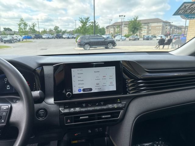 Used 2025 Toyota Camry LE FWD image 14