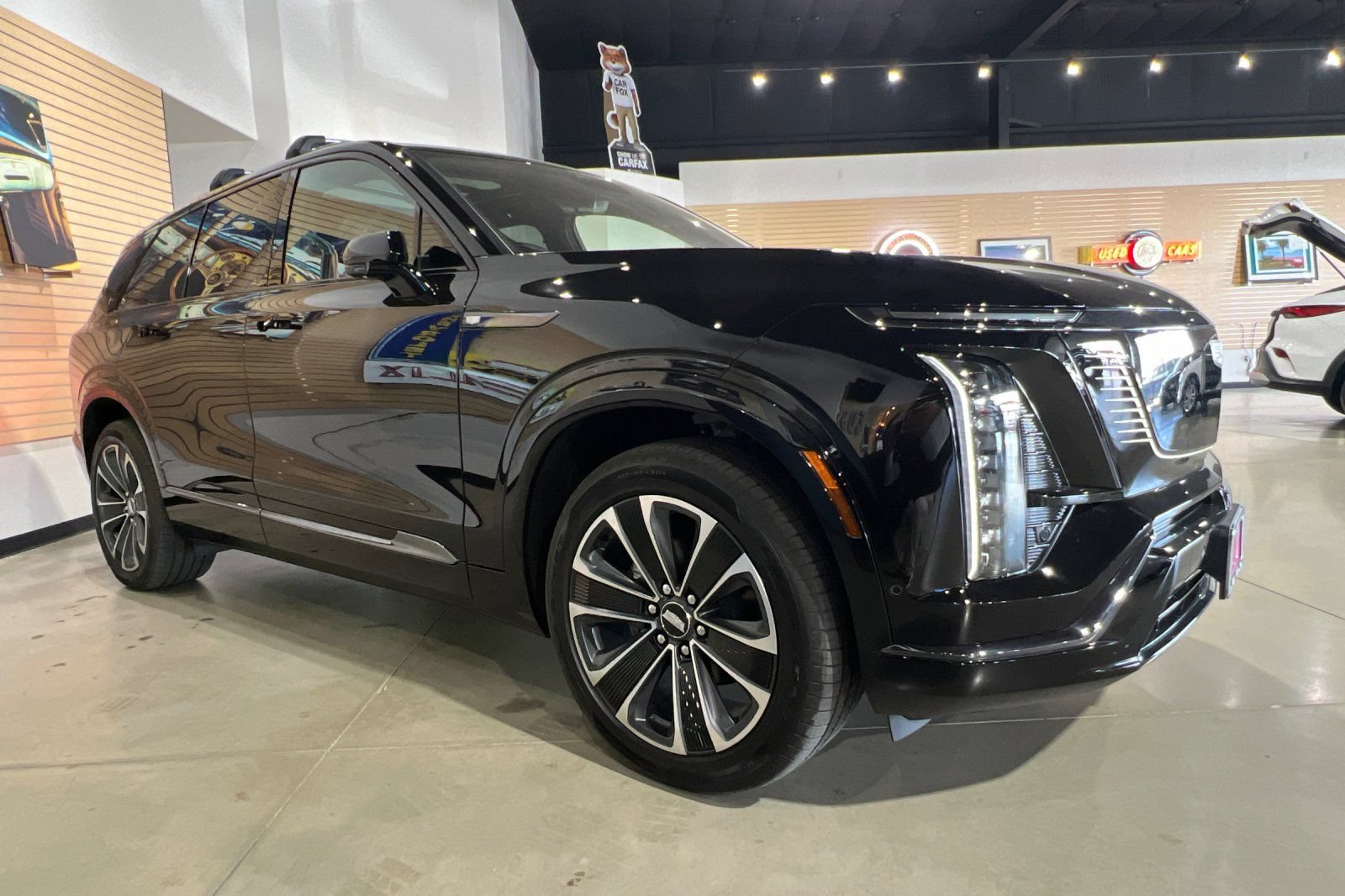 Used 2026 Cadillac Vistiq Sport AWD/4WD image 3