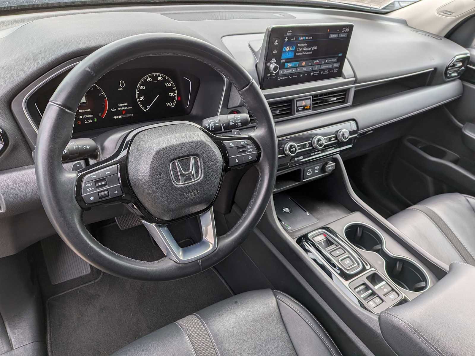 Certified 2023 Honda Pilot Touring image 2