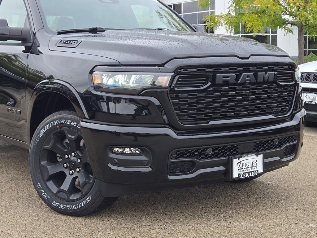 New 2026 RAM 1500 4x4 Crew Cab image 2