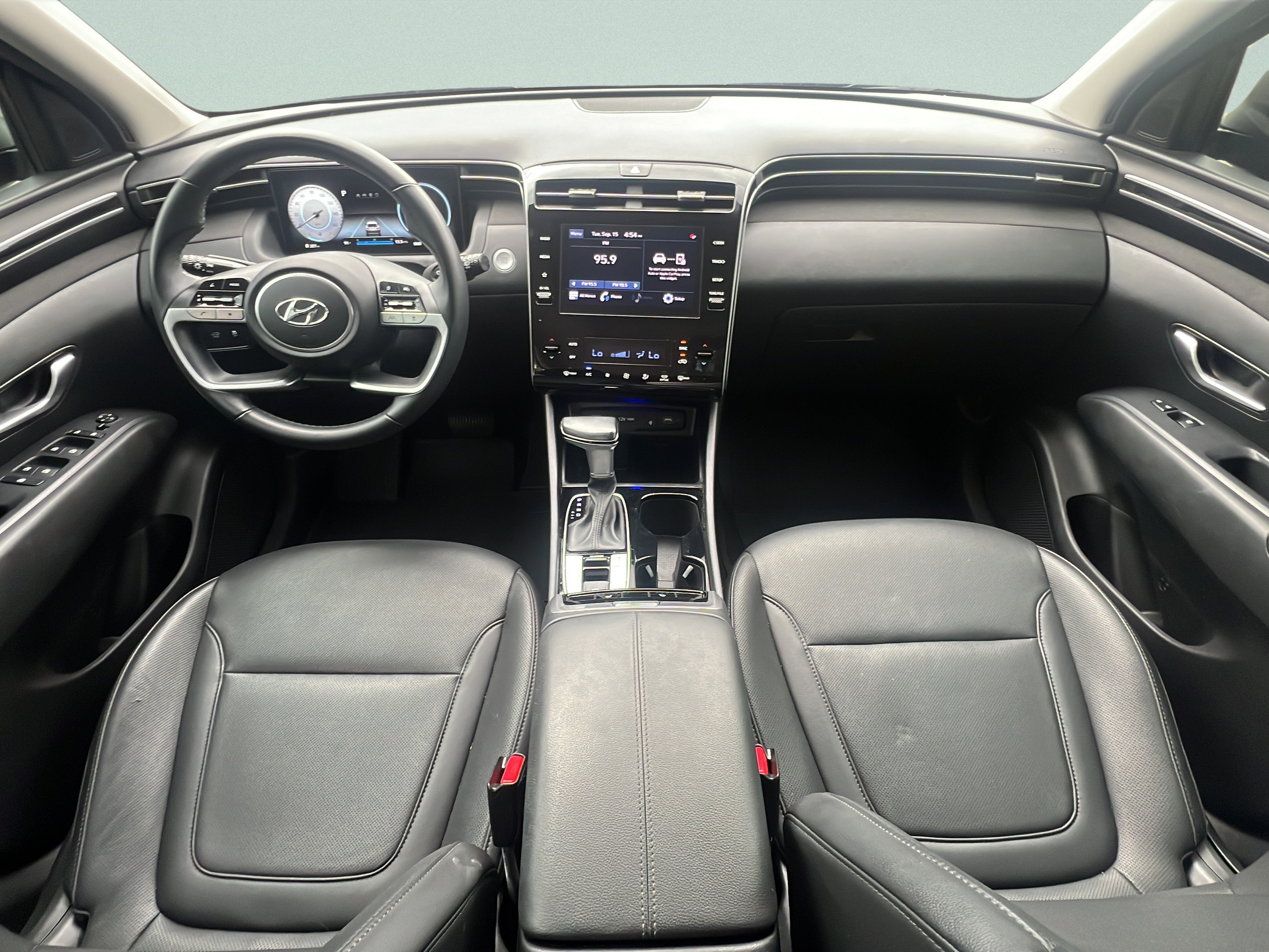 Used 2023 Hyundai Tucson SEL w/ Convenience Package FWD image 11