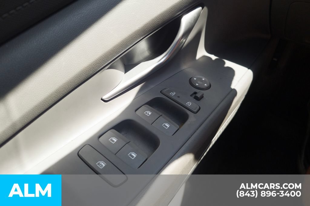 Certified 2024 Hyundai Elantra SEL FWD image 16