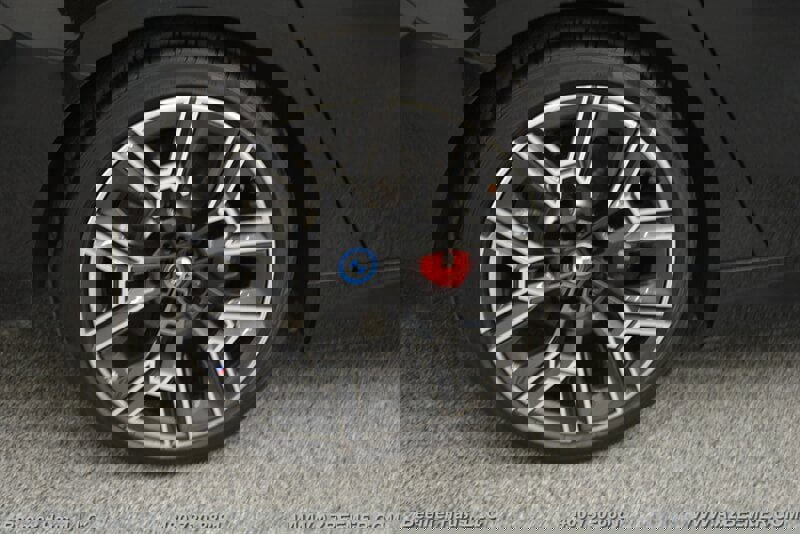 Used 2025 BMW i5 eDrive40i w/ M Sport Package image 44