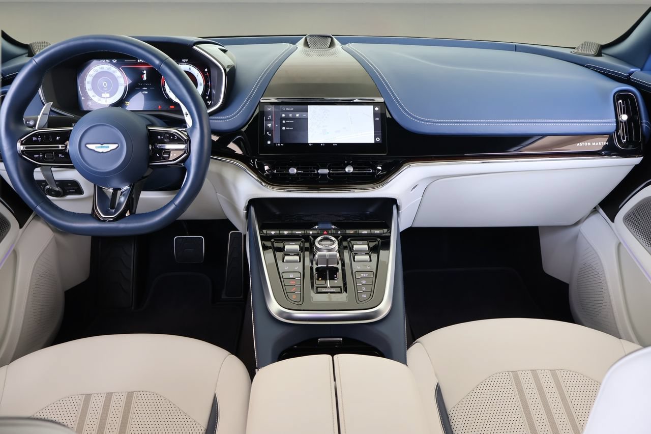 Used 2025 Aston Martin DBX 707 AWD/4WD image 14