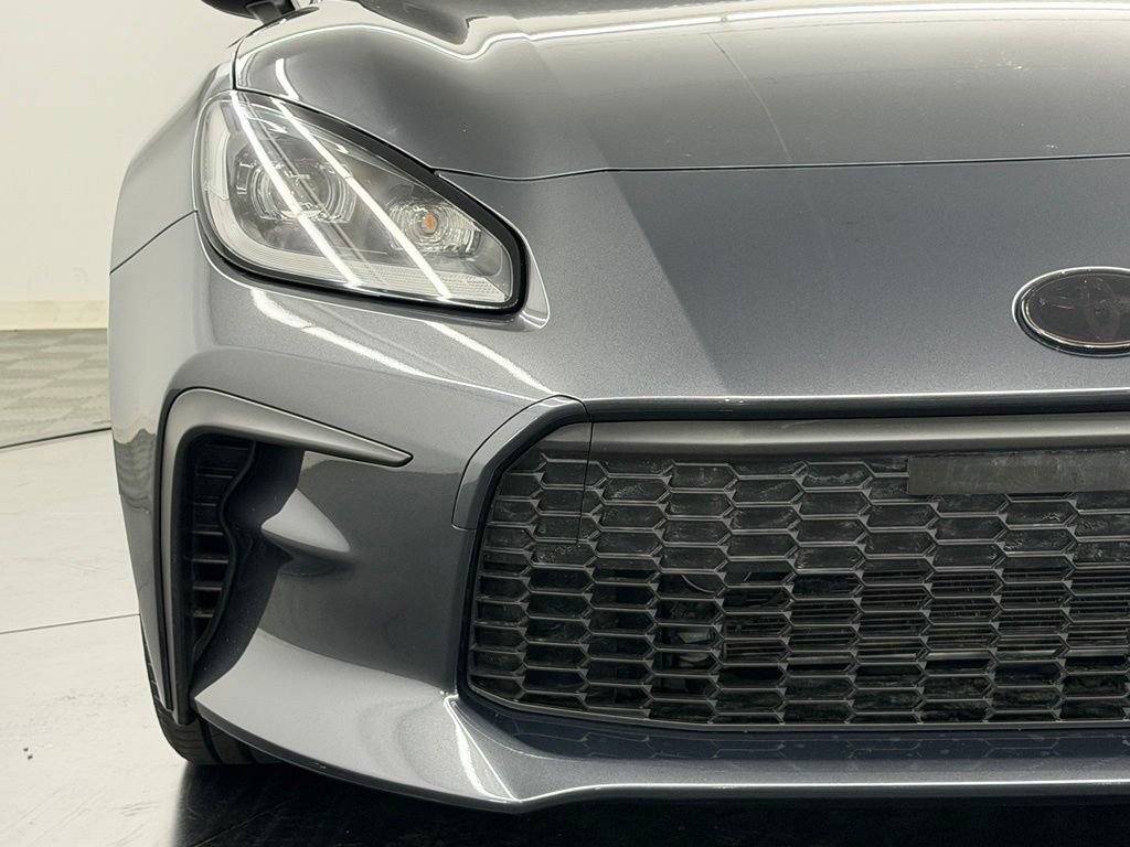 Used 2025 Toyota GR86 Premium w/ ALL Weather Mat Package (TMS) RWD image 9