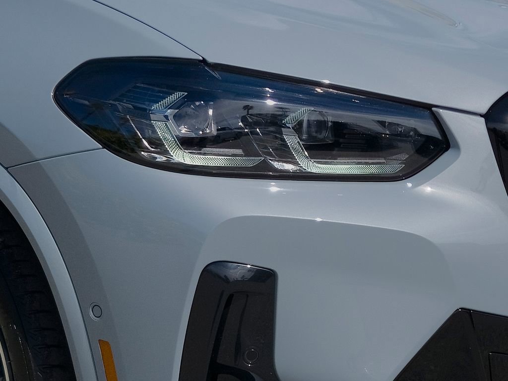 Used 2024 BMW X4 M40i w/ Premium Package image 6