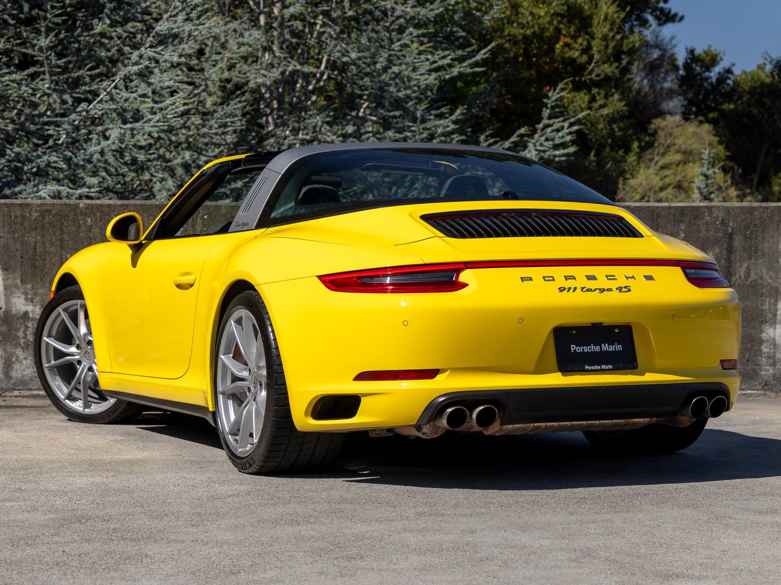 Certified 2019 Porsche 911 Targa 4S AWD/4WD image 3