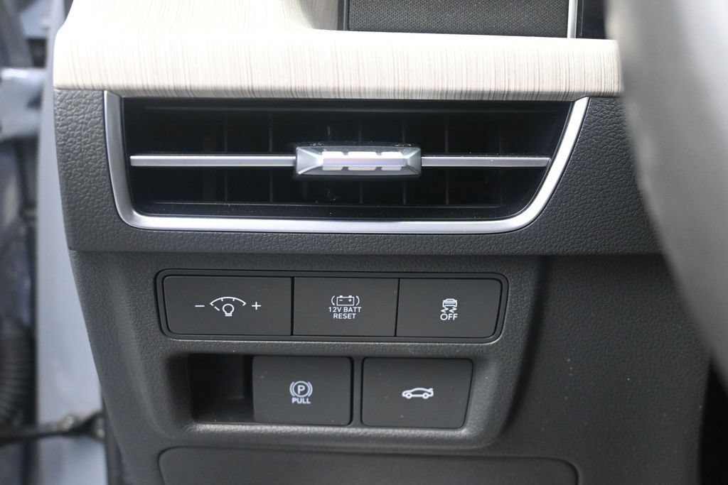 Used 2025 Hyundai Sonata SEL FWD image 19