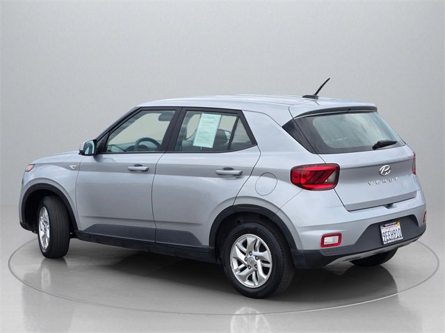 Certified 2023 Hyundai Venue SE image 5