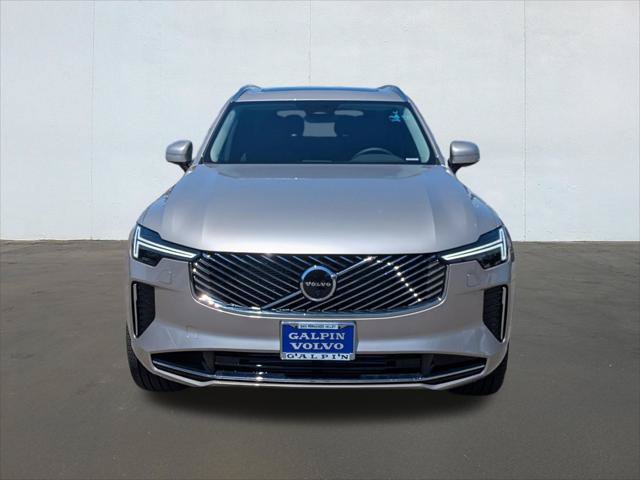 New 2026 Volvo XC90 T8 Plus w/ Protection Package AWD/4WD image 4