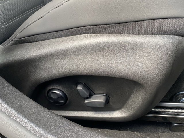 New 2025 Alfa Romeo Tonale w/ Premium Package image 39