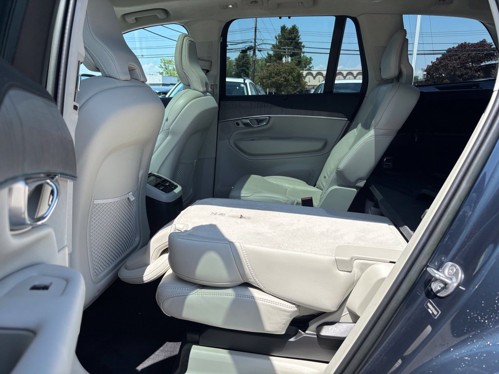 Certified 2023 Volvo XC90 T8 Ultimate w/ Lounge Package AWD/4WD image 22