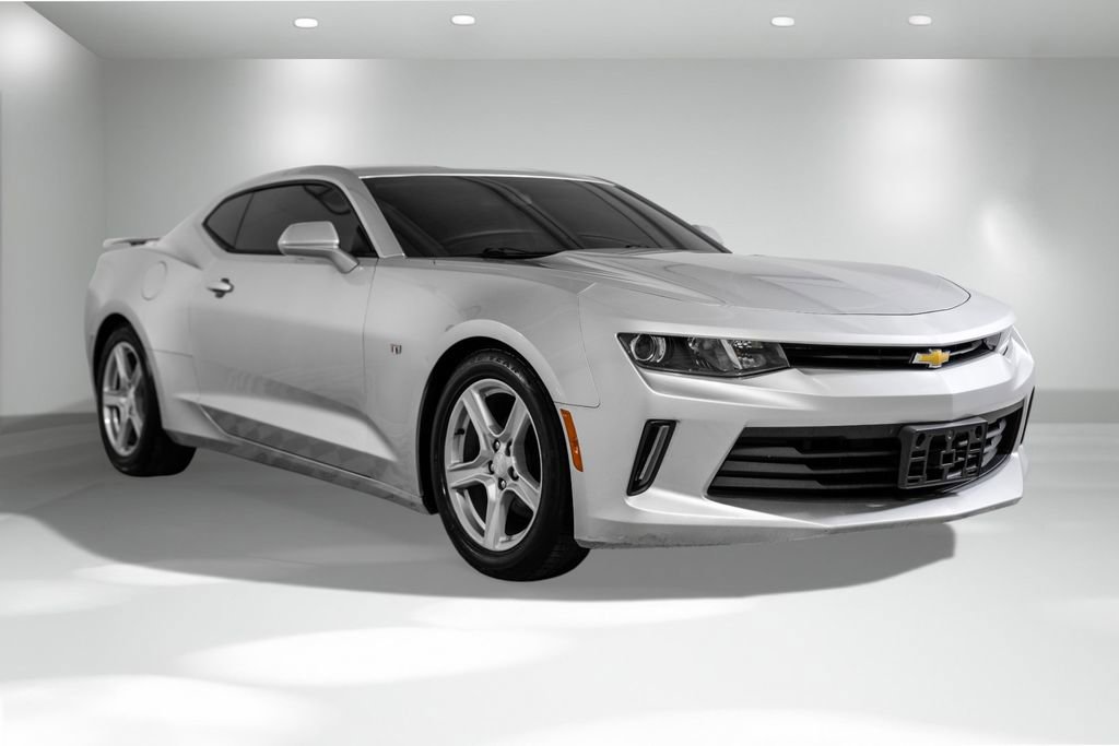 Used 2017 Chevrolet Camaro LT image 5