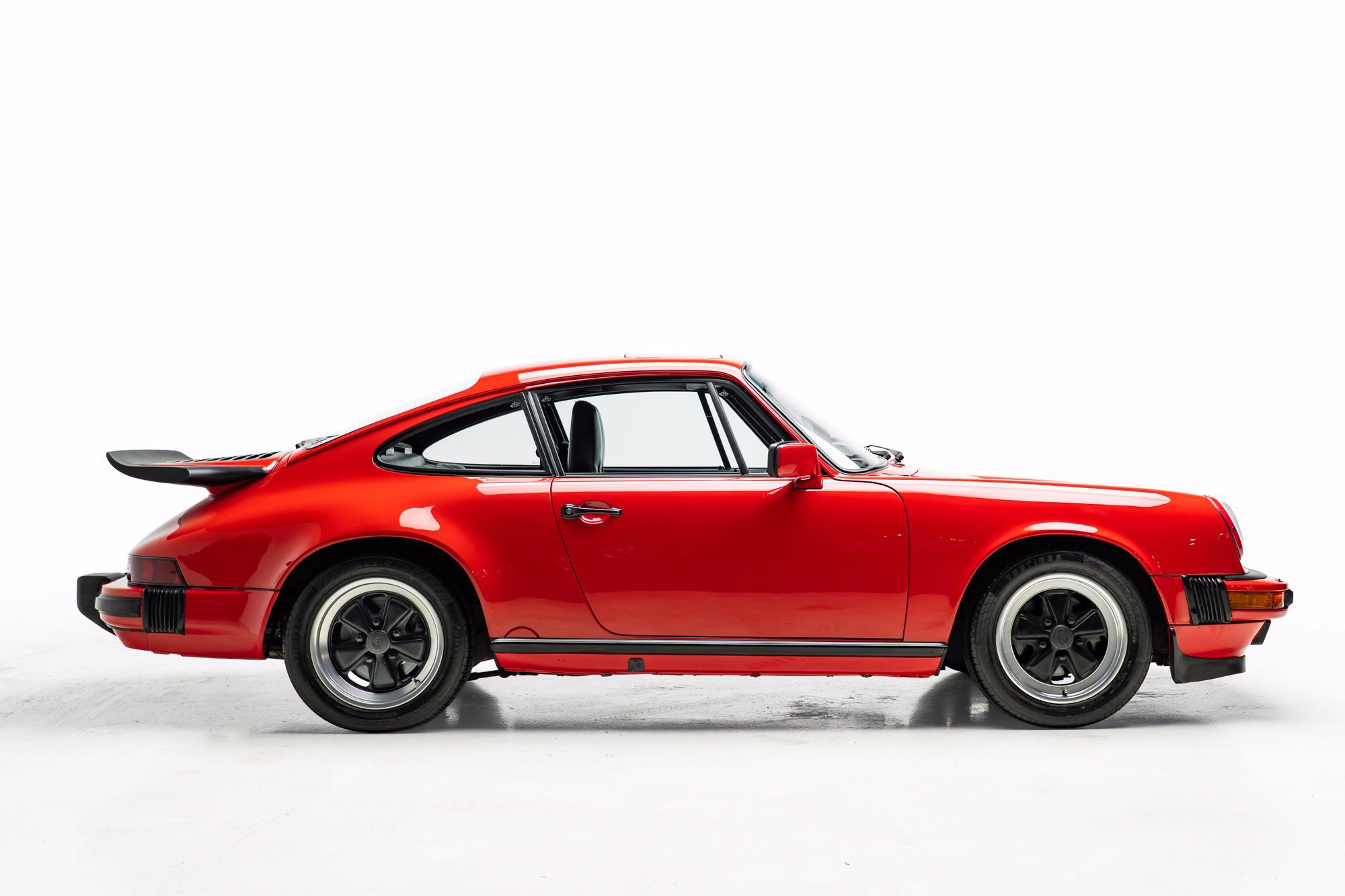 Used 1987 Porsche 911 Carrera RWD image 5