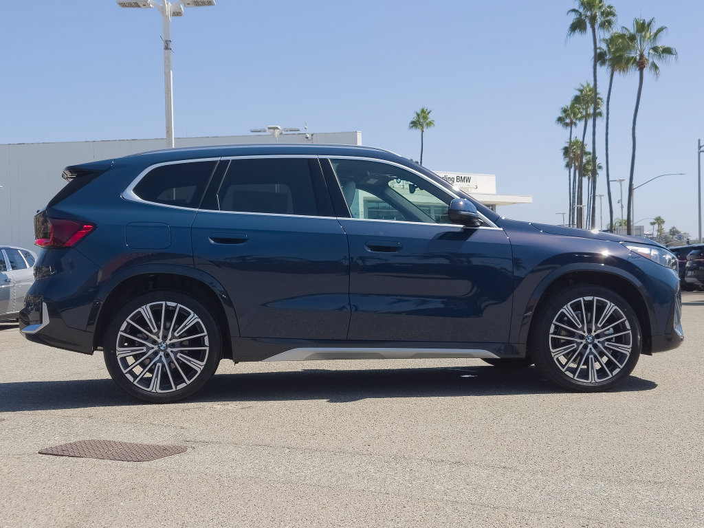 New 2027 BMW X1 xDrive28i w/ Technology Package AWD/4WD image 3