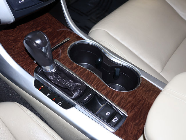 Certified 2020 Acura TLX w/ Technology Package FWD image 21