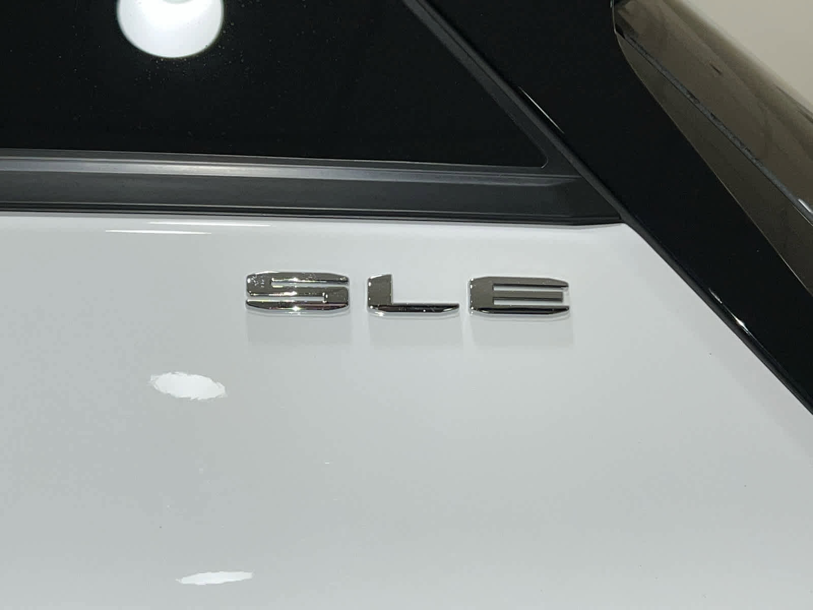 Used 2023 GMC Terrain SLE image 9