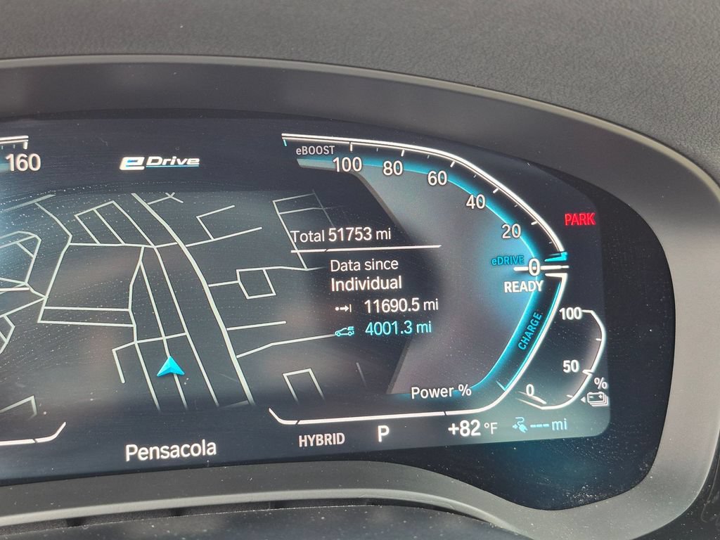 Used 2021 BMW 530e w/ Premium Package RWD image 27