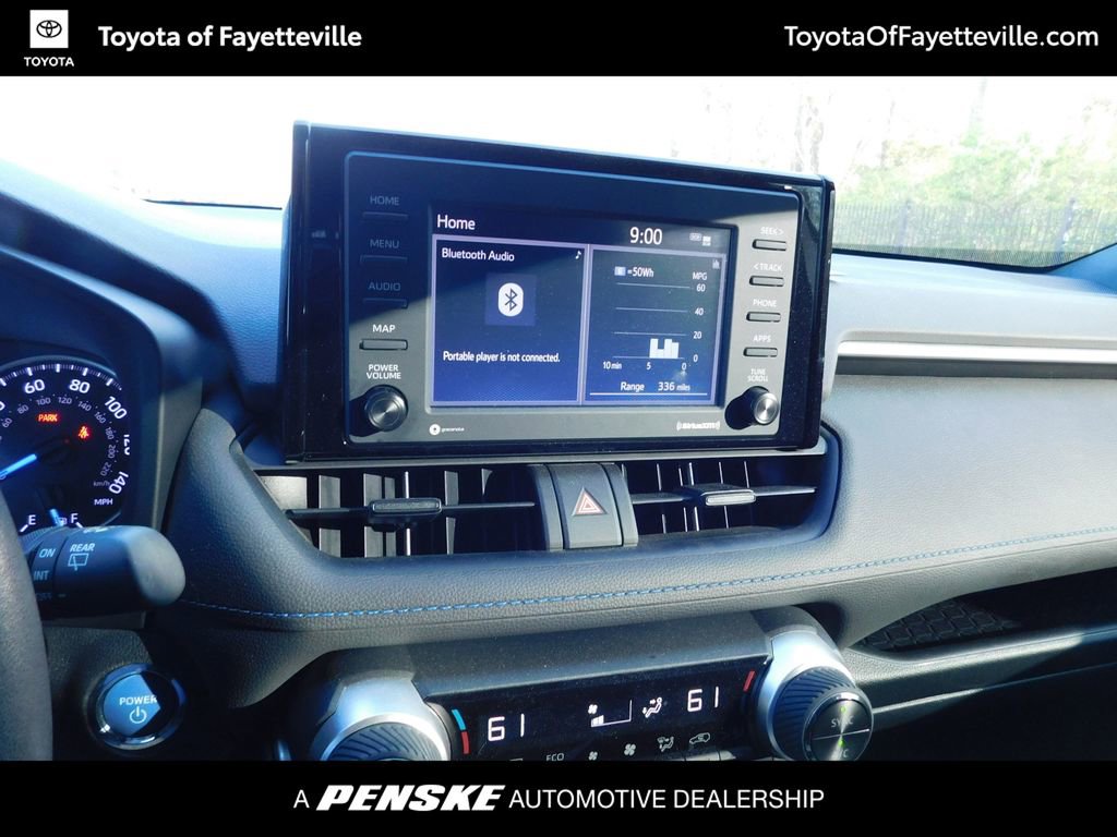 Used 2022 Toyota RAV4 SE image 9