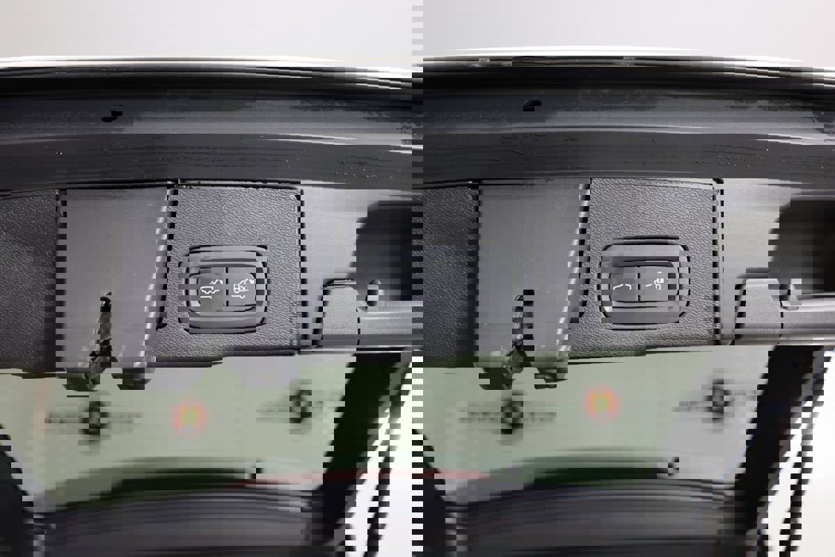 Used 2024 Volvo XC60 T8 Core image 44