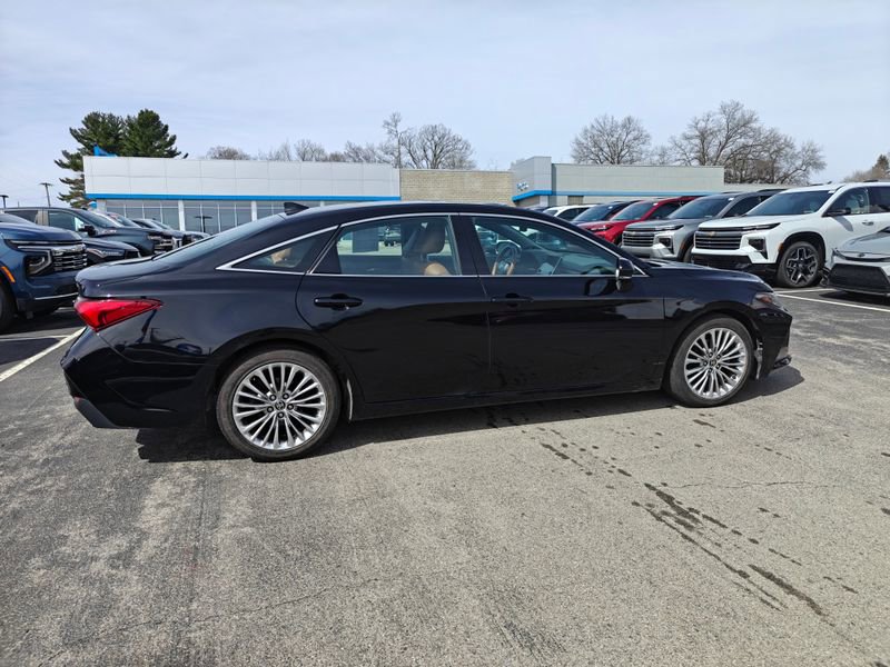 Used 2021 Toyota Avalon Limited w/ Advanced Safety Package image 4