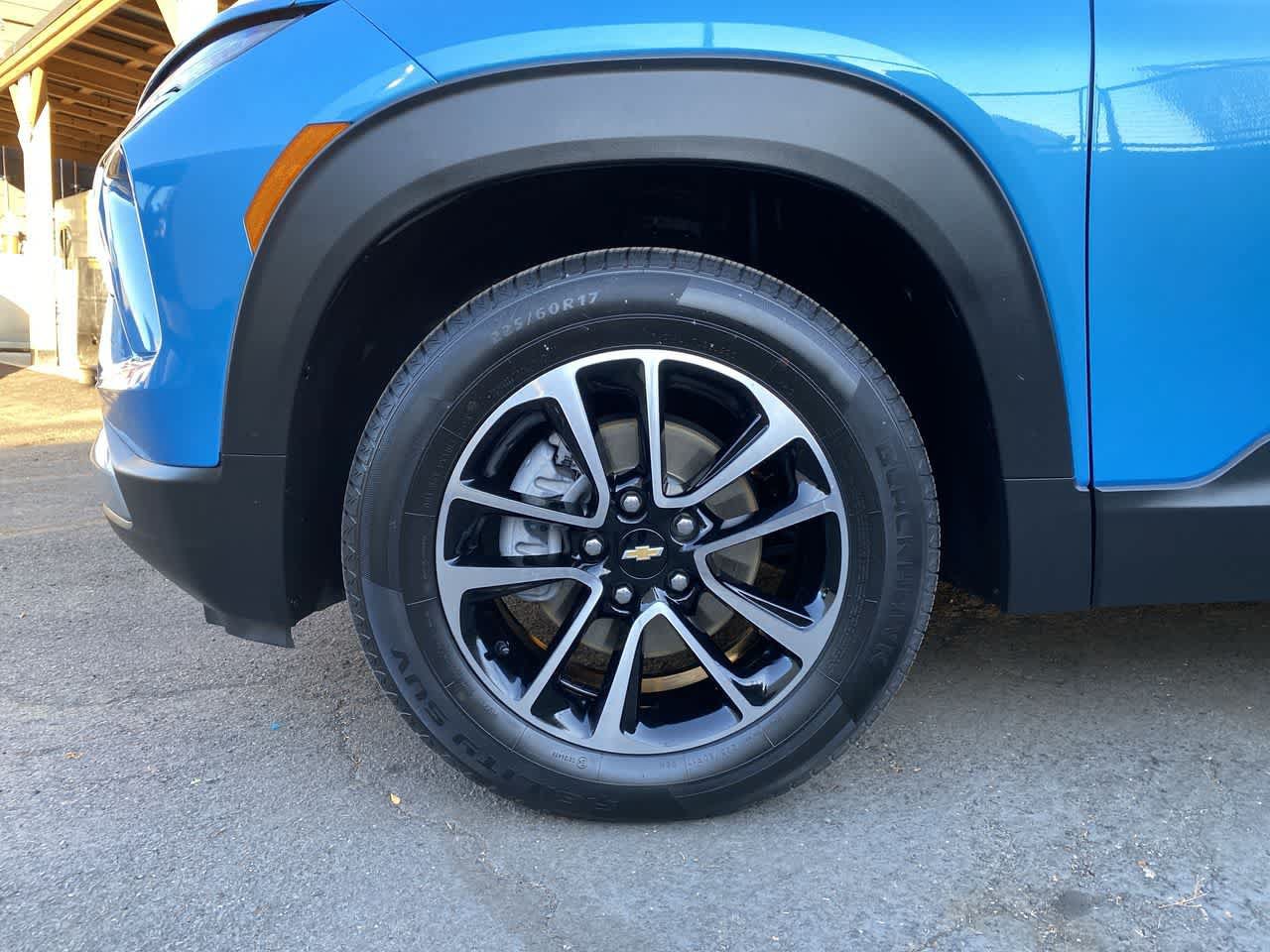 Used 2025 Chevrolet TrailBlazer LT AWD/4WD image 12