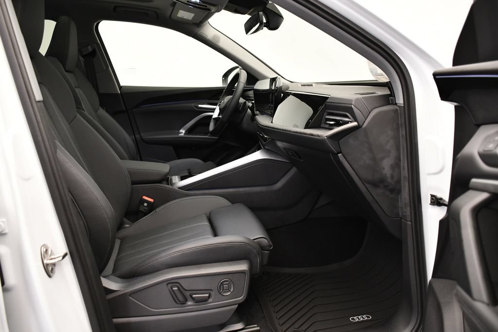 Used 2025 Audi Q5 Premium Plus w/ Premium Plus AWD/4WD image 47
