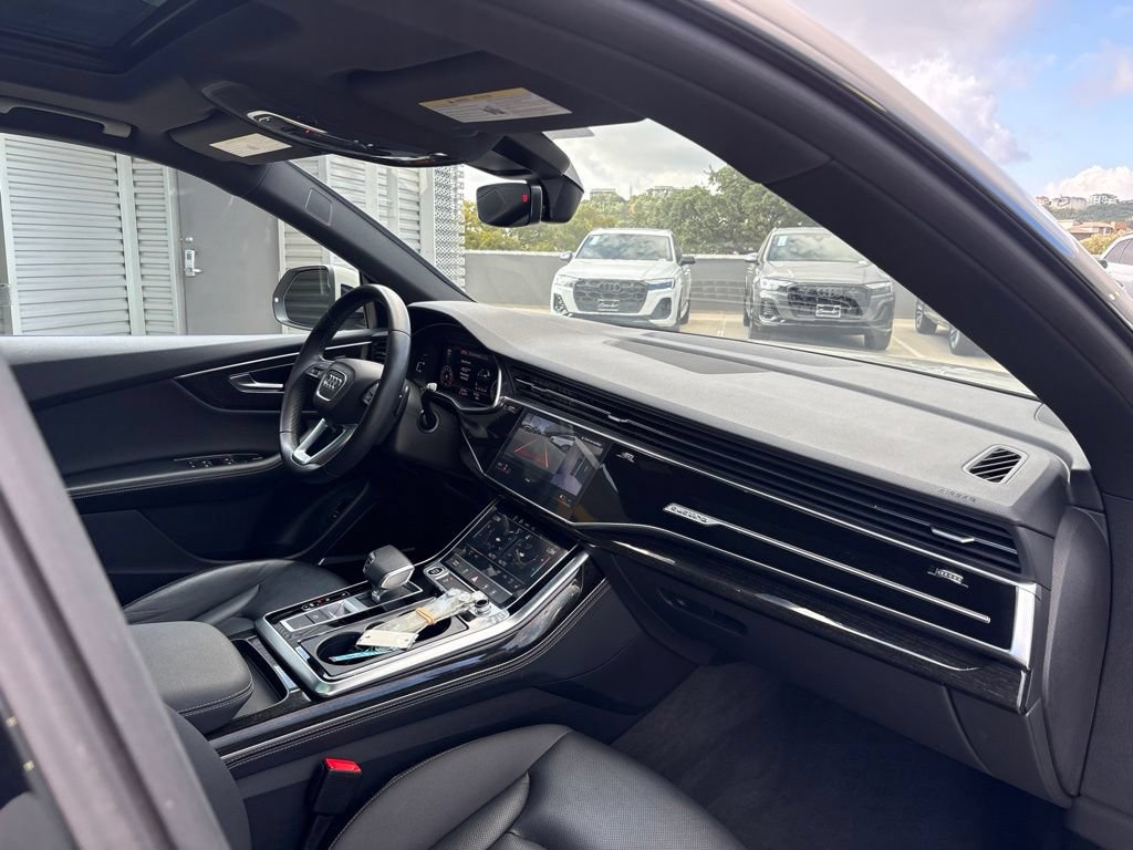 Used 2022 Audi Q8 Premium Plus w/ Premium Plus Package AWD/4WD image 15