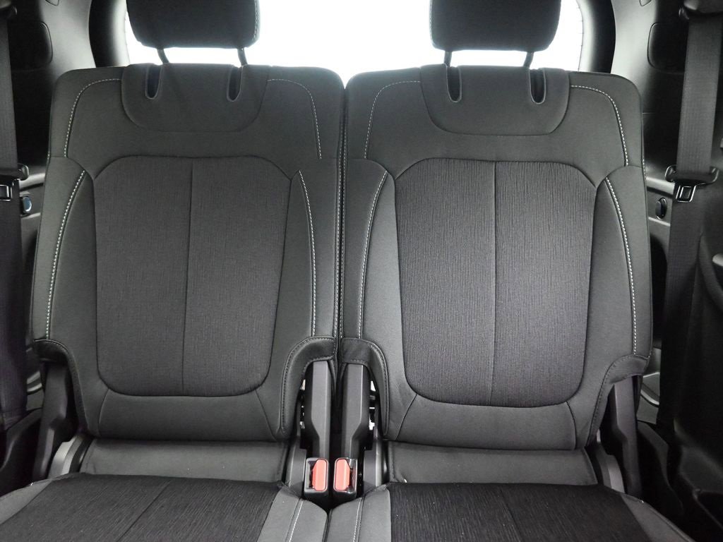 New 2025 Jeep Grand Cherokee L Laredo w/ Luxury Tech Group I image 16