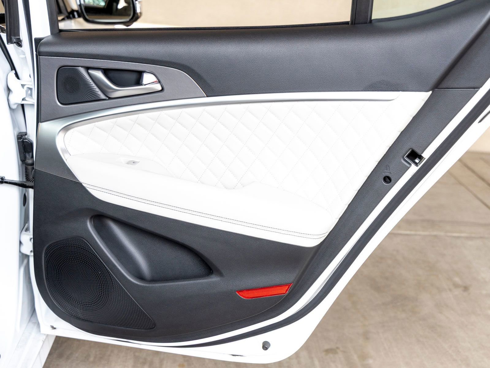Used 2025 Genesis G70 3.3T Advanced w/ Sport Prestige Package image 23