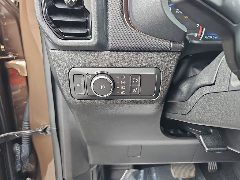 Used 2022 Ford Bronco Sport Outer Banks w/ Tech Package AWD/4WD image 29