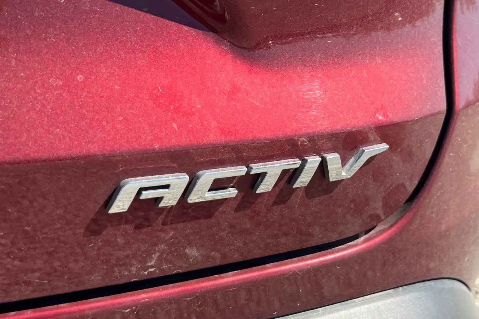 Used 2024 Chevrolet Trax ACTIV w/ Sunroof Package FWD image 13