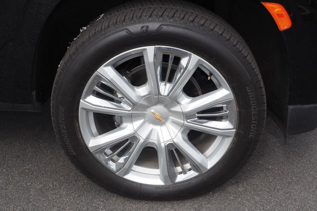 Used 2022 Chevrolet Suburban High Country w/ Premium Package 2 image 10