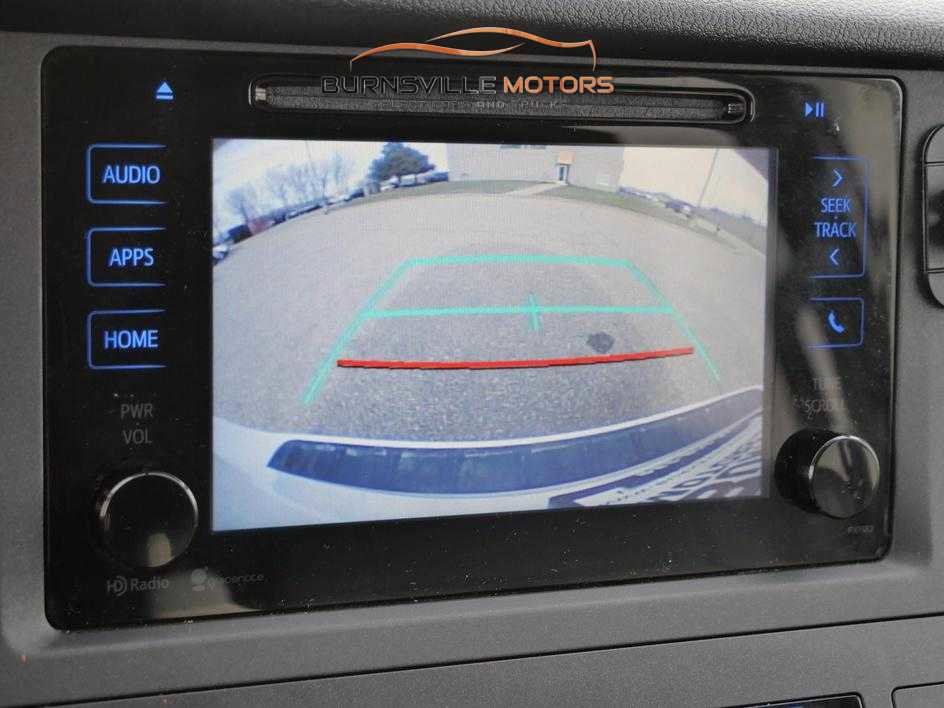 Used 2015 Toyota Sienna LE AWD/4WD image 30