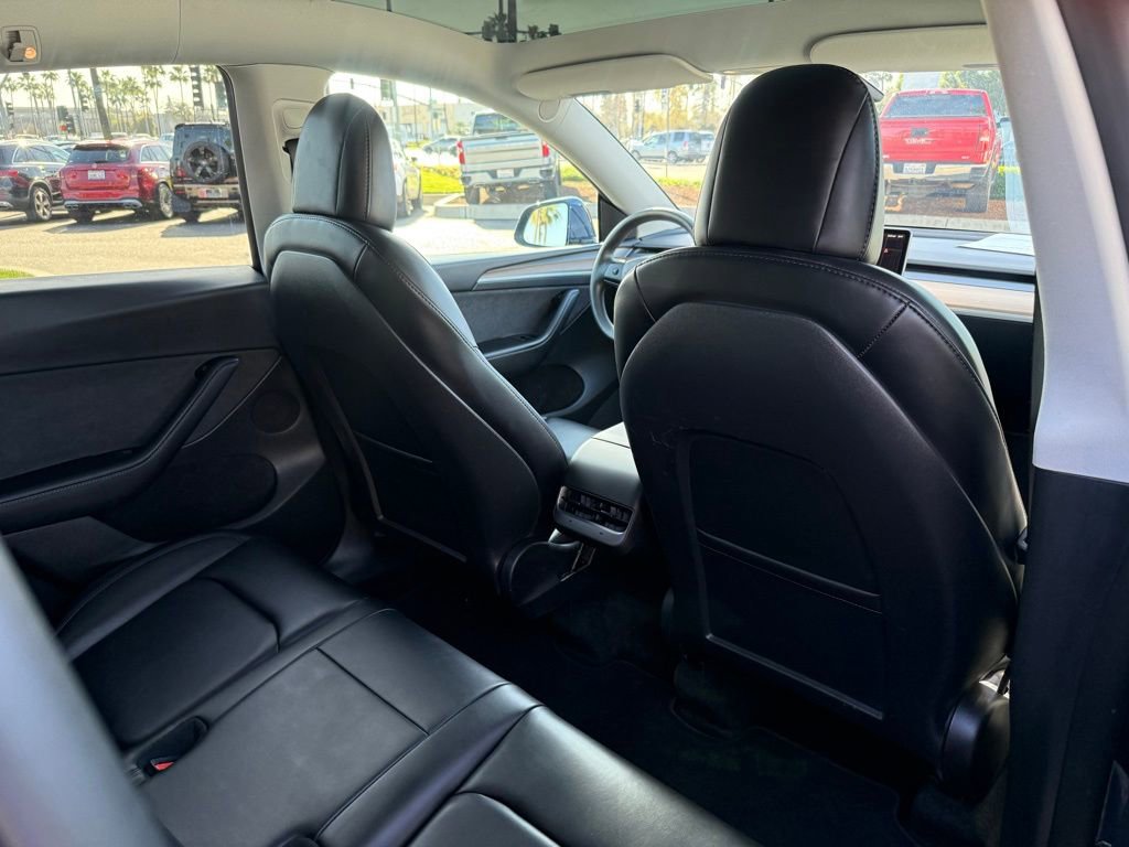 Used 2023 Tesla Model Y Performance image 24