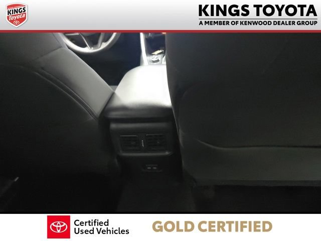 Used 2025 Toyota RAV4 XLE AWD/4WD image 9