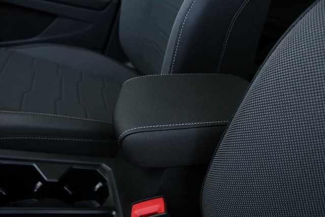 New 2025 Volkswagen Taos SE image 21