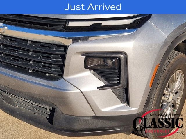 Used 2024 Chevrolet Traverse LS image 15