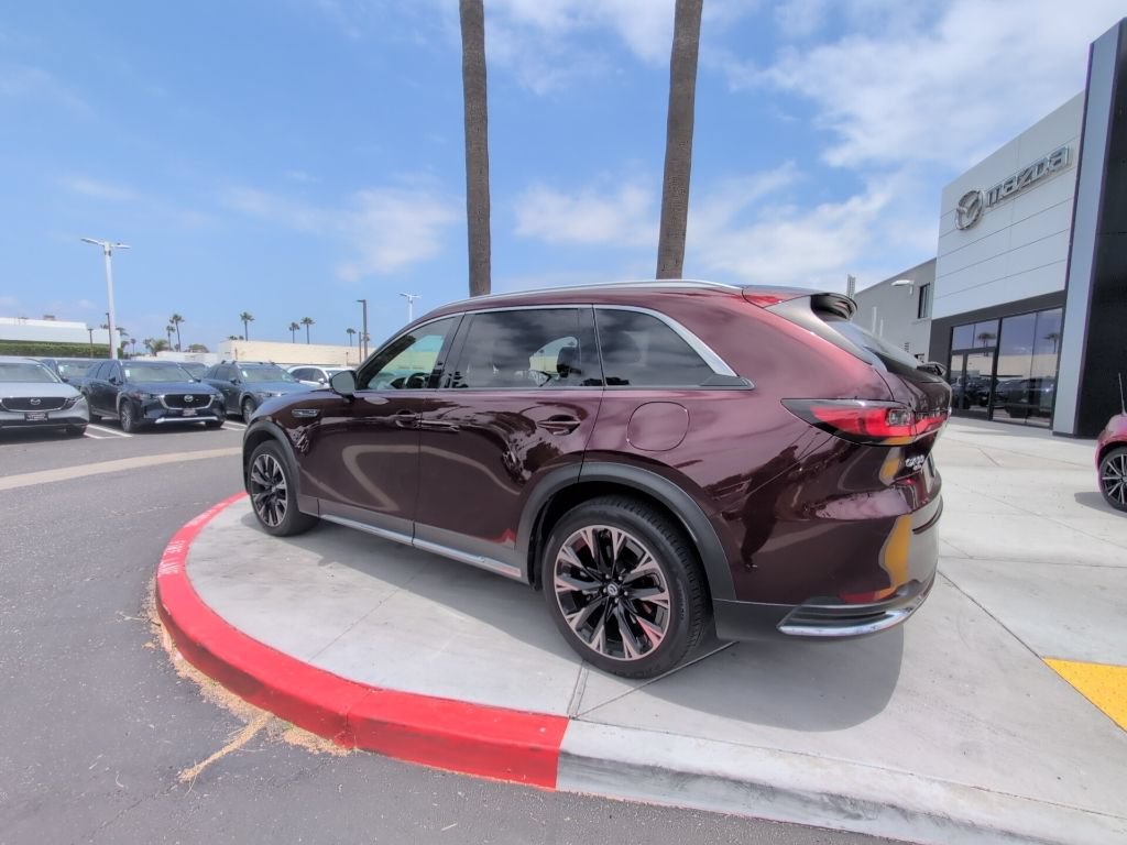 Used 2024 MAZDA CX-90 Plug-In Hybrid w/ Premium Plus AWD/4WD image 11