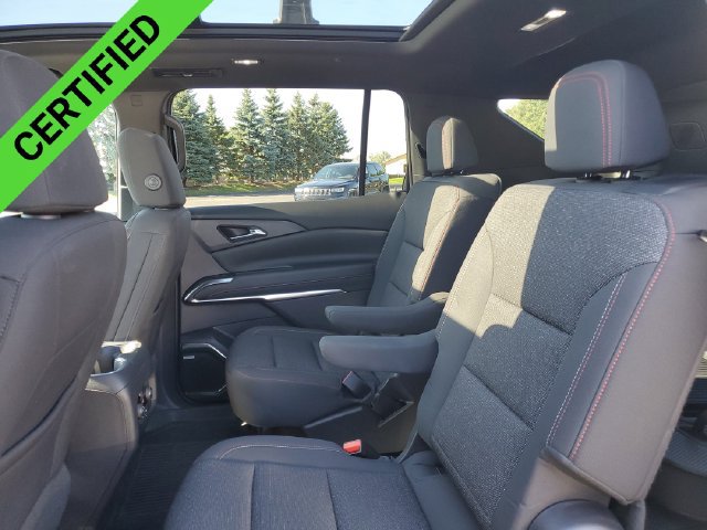 Certified 2024 Chevrolet Traverse Z71 w/ Enhanced Driving Package AWD/4WD image 30