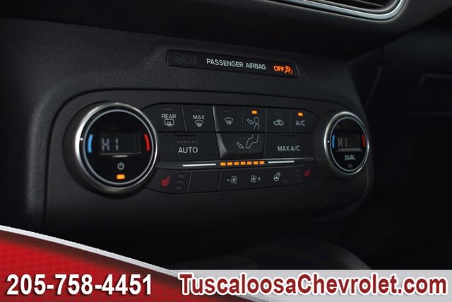 Used 2020 Ford Escape Titanium image 40