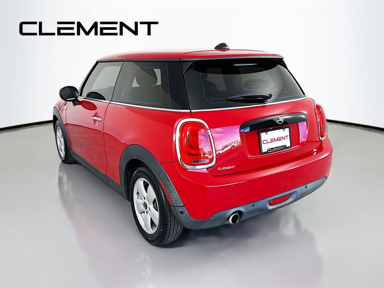 Used 2020 MINI Cooper 2-Door Hardtop image 10